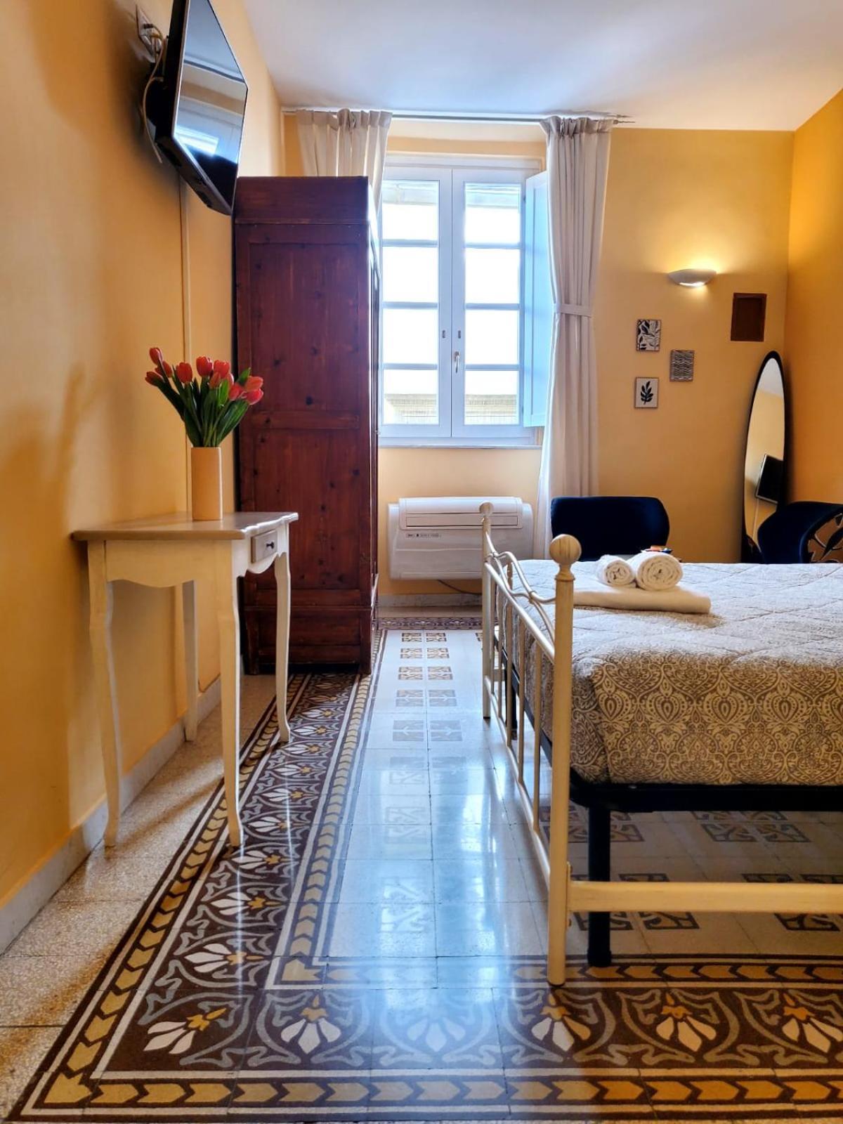 Отель Residenza Fillanfi Лукка Экстерьер фото